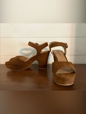 CL by Laundry Tan Suede Platform Block Heel Sandals